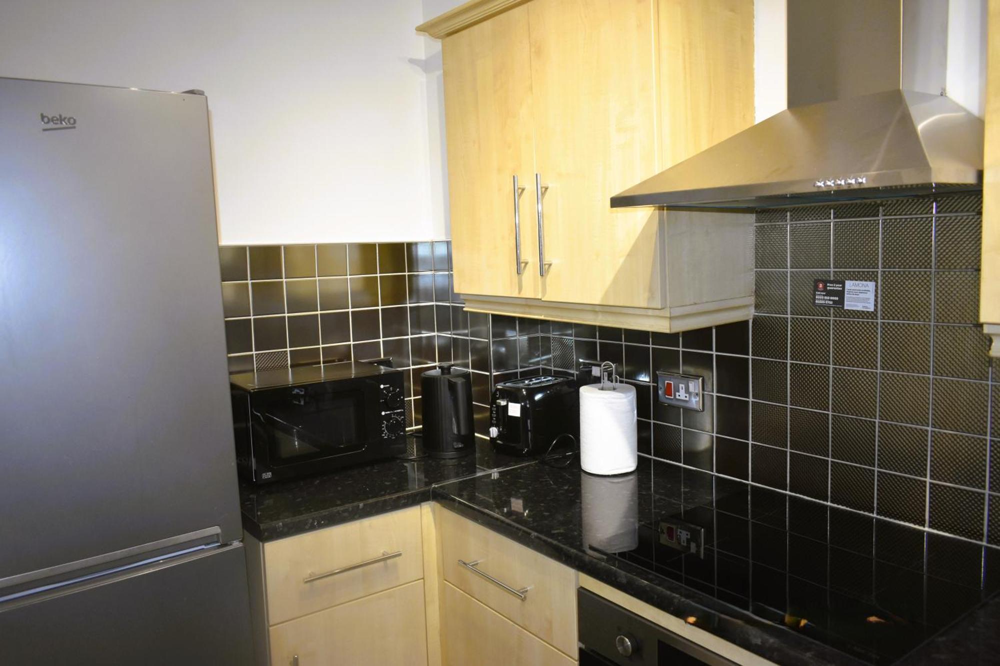 Luxury 2 Bed House With 3 Beds,3 Free Parking Lot In Dartford Near Town Centre, Adjacent Bus Stop, Train Station, Bluewater Mall, 25Mins To London City Airport,20 Miles From Central London 외부 사진