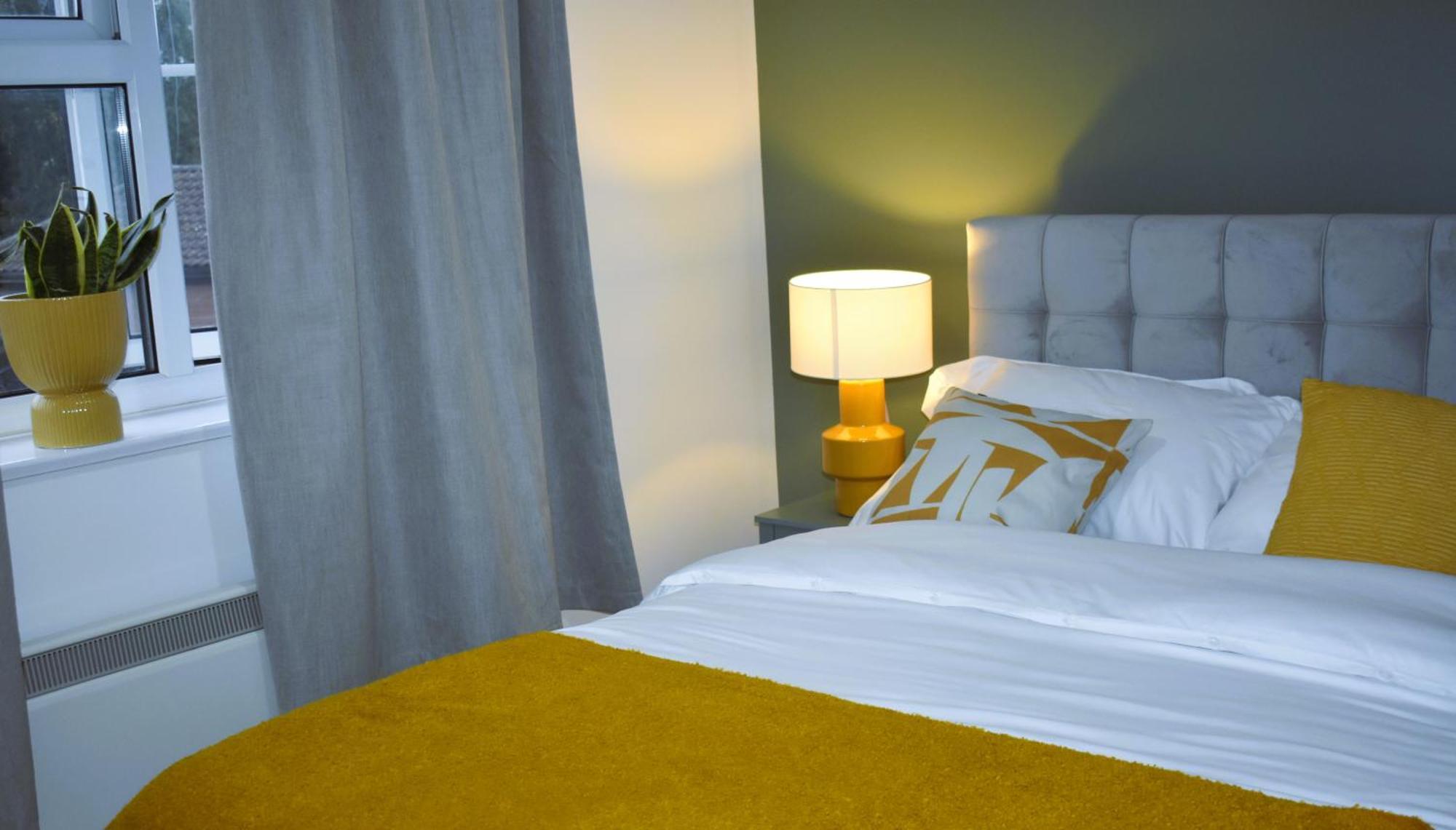 Luxury 2 Bed House With 3 Beds,3 Free Parking Lot In Dartford Near Town Centre, Adjacent Bus Stop, Train Station, Bluewater Mall, 25Mins To London City Airport,20 Miles From Central London 외부 사진